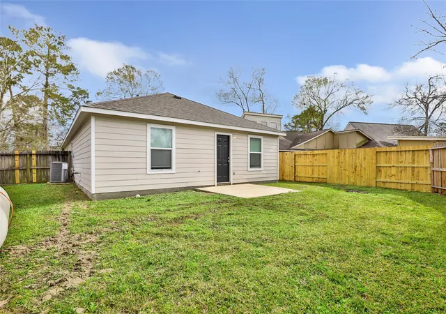 Photo 4 of Single family home for sale at 17027 Pelorus Way, Crosby, TX 77532 | MLS# 27512454 | Listing updated on 2026-09-11