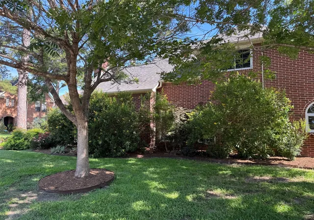 3rd image of 1302 Wickshire Ln, Houston, TX 77043 | MLS# 5652820