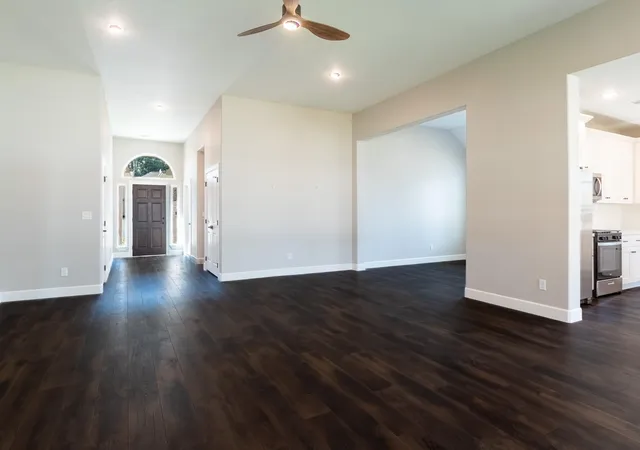 4th image of 1460 River Oaks Dr, Huntsville, TX 77340 | MLS# 10388070