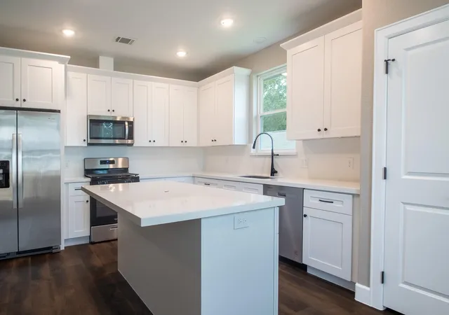 5th image of 1460 River Oaks Dr, Huntsville, TX 77340 | MLS# 10388070