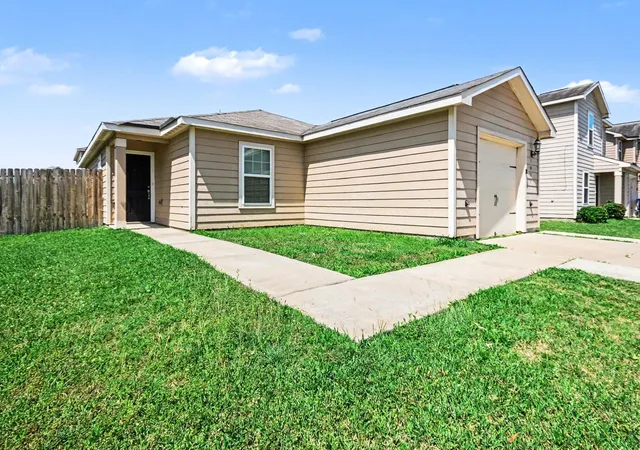 Homes for sale in Cove, TX | 5835 Golden Cove Rd, Cove, TX 77523 | MLS# 96347825