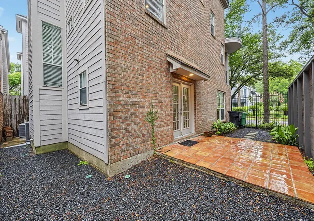 Photo 22 of Townhouse for sale at 1925 Haddon St, Houston, TX 77019 | MLS# 57395972 | Listing updated on 2026-10-09