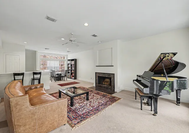 Photo 1 of Townhouse for sale at 1925 Haddon St, Houston, TX 77019 | MLS# 57395972 | Listing updated on 2026-09-13