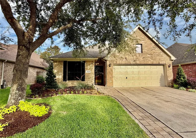 Photo 1 of Single family home for sale at 2405 Alamanni Dr, Pearland, TX 77581 | MLS# 41048278 | Listing updated on 2026-09-12