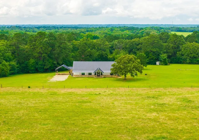 4th image of 1406 State Hwy 21 E, Crockett, TX 75835 | MLS# 10014820