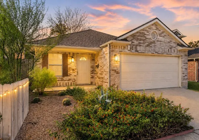 Photo 1 of Single family home for sale at 1863 Creek Dr, Houston, TX 77080 | MLS# 64618021 | Listing updated on 2026-06-11