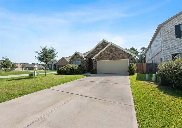 Photo 2 of Single family home for sale at 17707 Sapphire Pines Dr, New Caney, TX 77357 | MLS# 37465867 | Listing updated on 2026-08-04