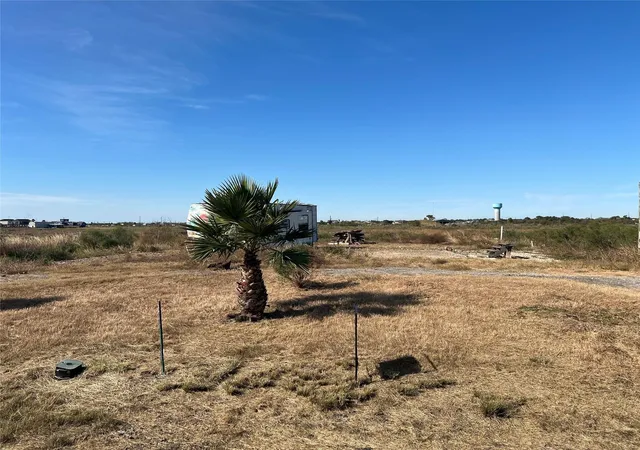 4th image of 704 18Th St, Dickinson, TX 77539 | MLS# 58788736