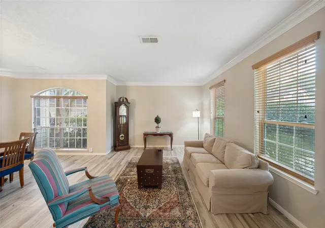 Photo 4 of Single family home for sale at 3410 Meadow Glade Cir, Kingwood, TX 77345 | MLS# 82168262 | Listing updated on 2026-05-16