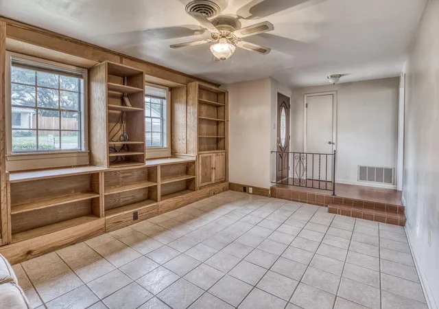 Homes for sale in Bellville, TX | 407 W Glenn St, Bellville, TX 77418 | MLS# 16962691