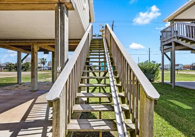 5th image of 2811 Blue Water Hwy, Freeport, TX 77541 | MLS# 82579930