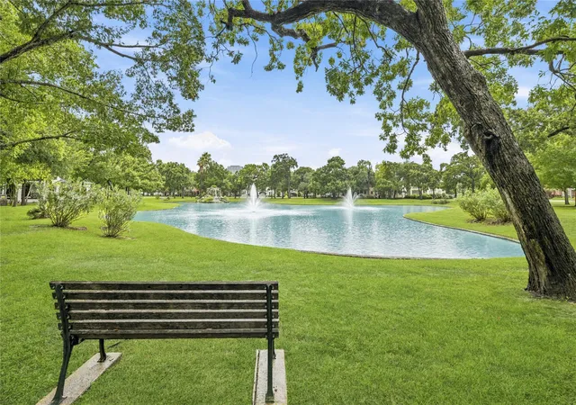 Photo 3 of Mansion for sale at 927 Peachwood Bnd Dr, Houston, TX 77077 | MLS# 34289258 | Listing updated on 2026-07-20