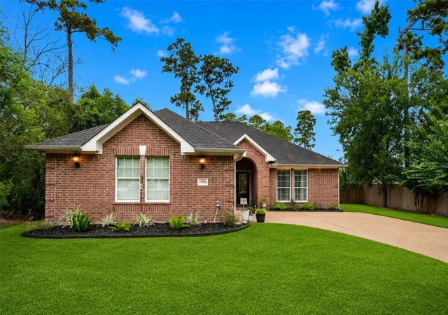 Photo 3 of Single family home for sale at 15906 Dunes Dr, Crosby, TX 77532 | MLS# 86170783 | Listing updated on 2026-09-02
