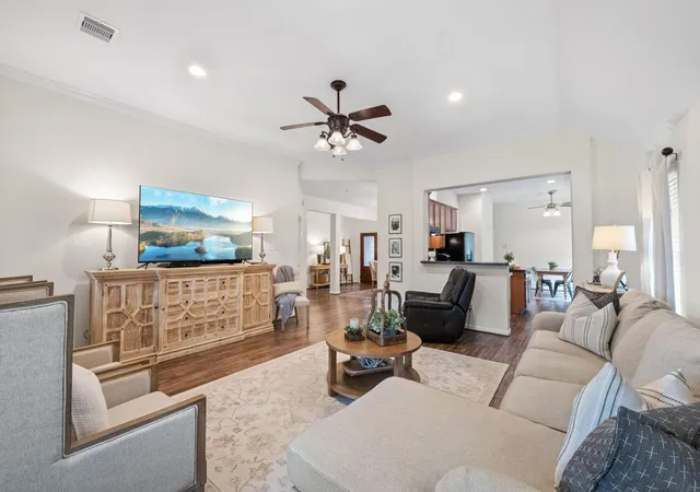 Photo 4 of Single family home for sale at 15906 Dunes Dr, Crosby, TX 77532 | MLS# 86170783 | Listing updated on 2026-09-02