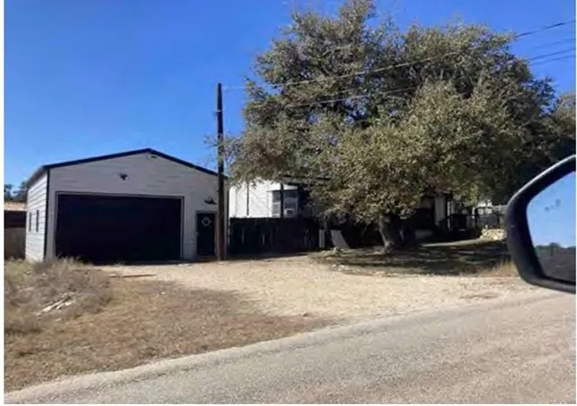 4th image of 250 E Clark St, Canyon Lake, TX 78133 | MLS# 85164271