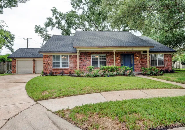3rd image of 5103 Donna Lynn Ct, Houston, TX 77092 | MLS# 63245808