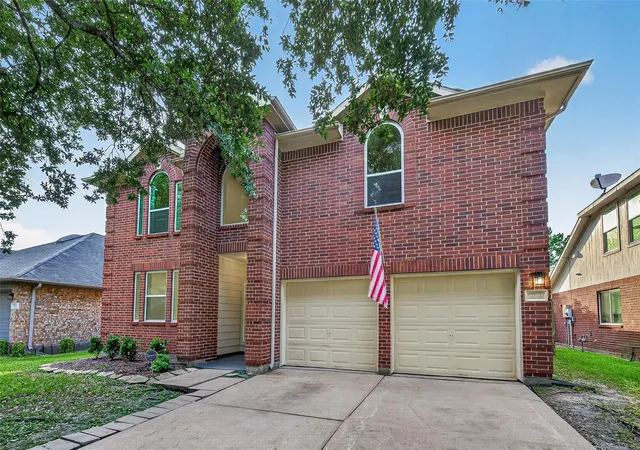 Photo 2 of Single family home for sale at 2114 Highland Stone Ct, Katy, TX 77450 | MLS# 74256941 | Listing updated on 2026-09-07
