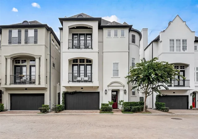 Photo 3 of Single family home for sale at 10929 Upland Park, Houston, TX 77043 | MLS# 24390504 | Listing updated on 2026-07-23