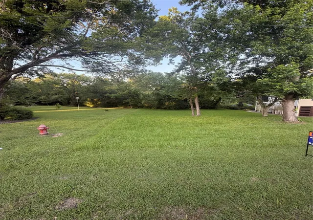 Photo 3 of Land for sale at 715 Bridgeview Dr, Onalaska, TX 77360 | MLS# 51742743 | Listing updated on 2026-09-10
