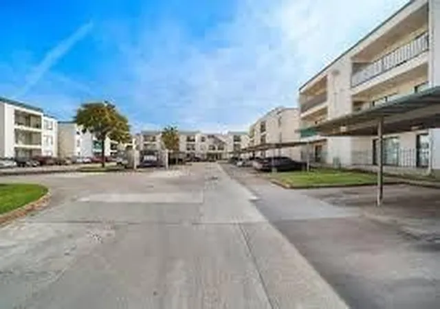 Photo 25 of Condo for sale at 2818 S Bartell Dr #33, Houston, TX 77054 | MLS# 43858761 | Listing updated on 2026-10-05