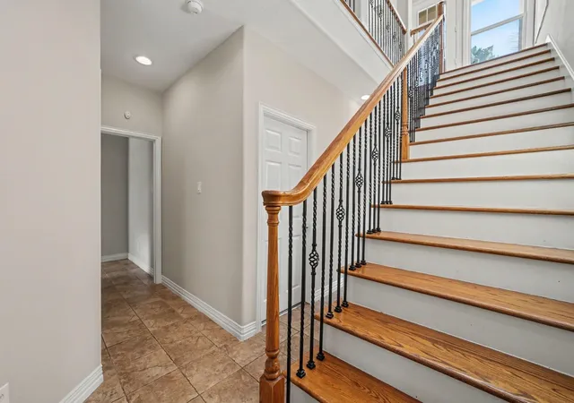 Photo 3 of Single family home for sale at 7147 Windwater Lagoon, Houston, TX 77036 | MLS# 57692396 | Listing updated on 2026-09-22