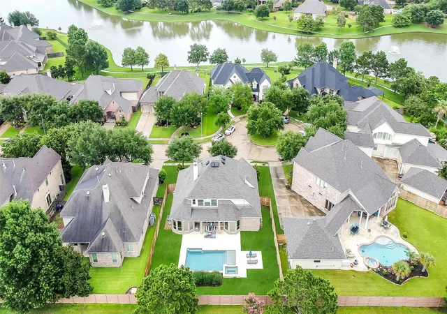 5th image of 16611 S Azure Mist Ct, Cypress, TX 77433 | MLS# 18825826