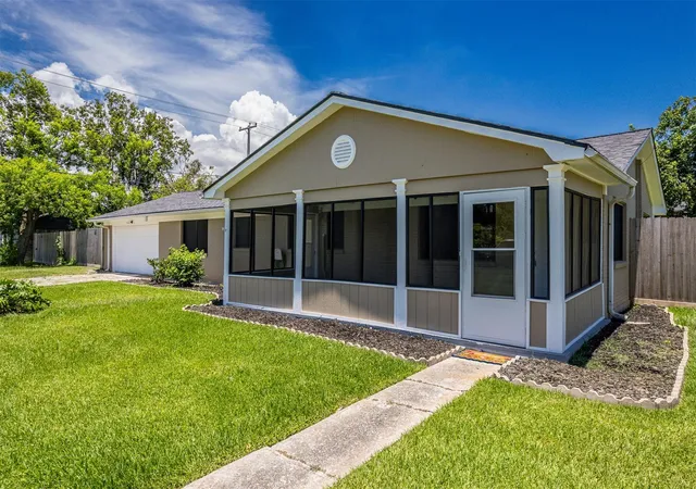 1st image of 130 Bay Ridge Dr, Baytown, TX 77523 | MLS# 35903867