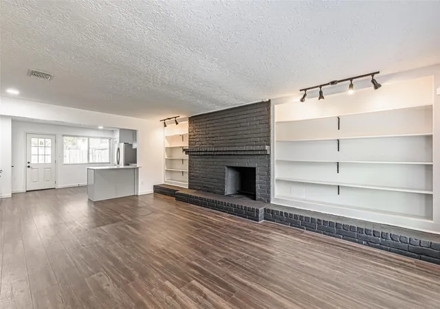 1st image of 9414 Springview Ln, Houston, TX 77080 | MLS# 34259264