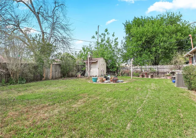 19th image of 5405 Hazel St, Baytown, TX 77521 | MLS# 26655839