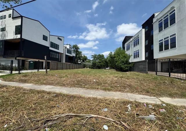 Photo 3 of Land for sale at 1611 Wheeler St, Houston, TX 77004 | MLS# 81626322 | Listing updated on 2026-09-14