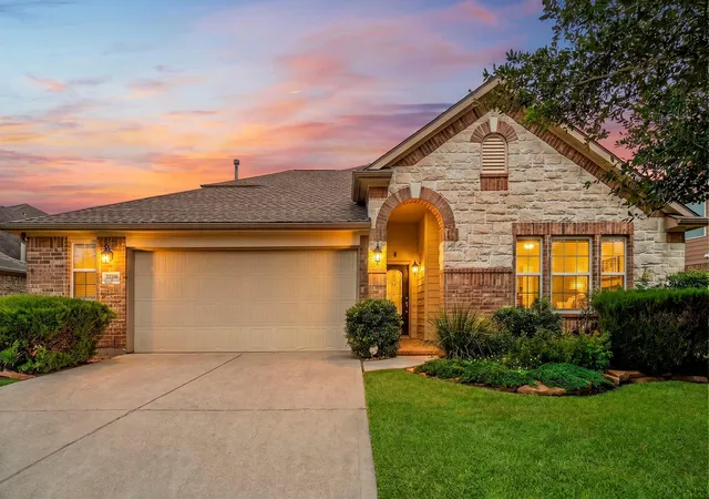 2nd image of 22206 Wenbury Dr, Tomball, TX 77375 | MLS# 89082691