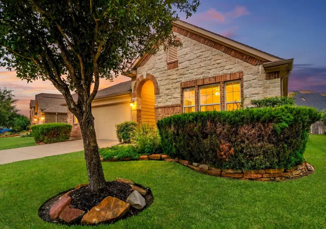3rd image of 22206 Wenbury Dr, Tomball, TX 77375 | MLS# 89082691
