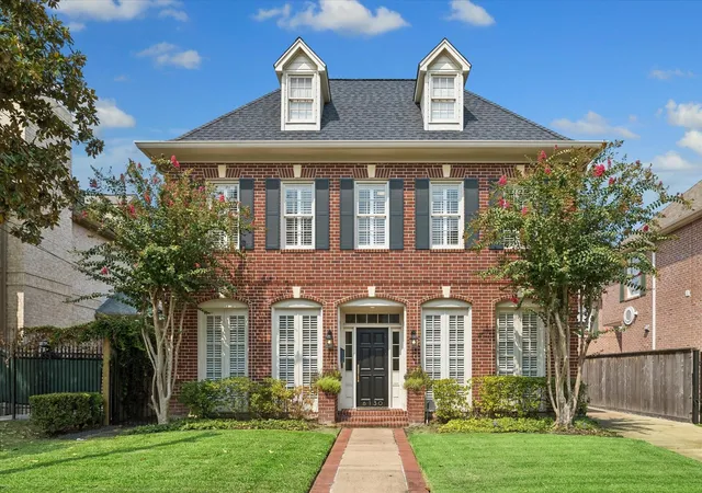 Photo 2 of Sale Pending at 6130 Annapolis St, Houston, TX 77005 | MLS# 98252158 | Listing updated on 2026-09-12