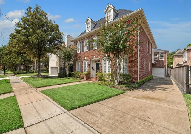 Photo 3 of Sale Pending at 6130 Annapolis St, Houston, TX 77005 | MLS# 98252158 | Listing updated on 2026-09-12