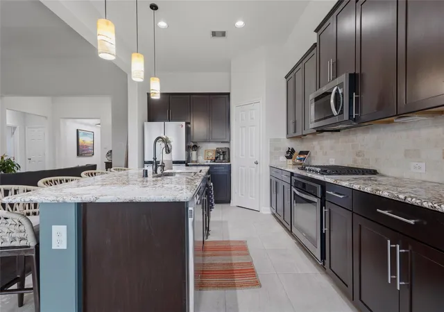 Photo 3 of Single family home for sale at 3596 Mustang Ridge Ln, Pearland, TX 77584 | MLS# 52127588 | Listing updated on 2026-10-08