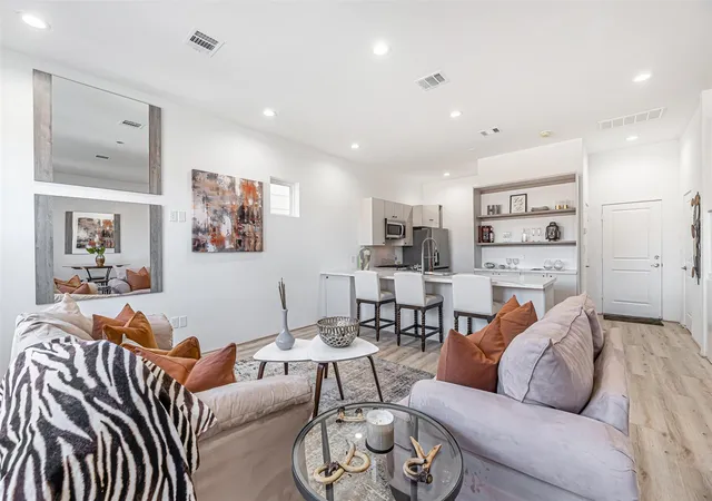 Homes for sale in Houston, TX | 15000 S Richmond Ave #5, Houston, TX 77082 | MLS# 31718270