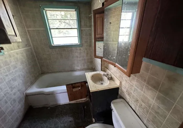 8th image of 103 E 19th St, Hooks, TX 75561 | MLS# 30545654