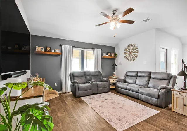3rd image of 3935 Barnacle Ct, Baytown, TX 77521 | MLS# 30688620