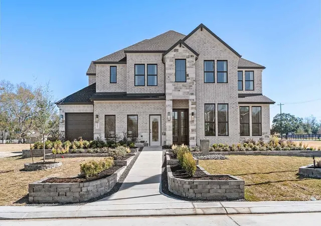 1st image of 2316 Friendswood Trail, Friendswood, TX 77546 | MLS# 98765330