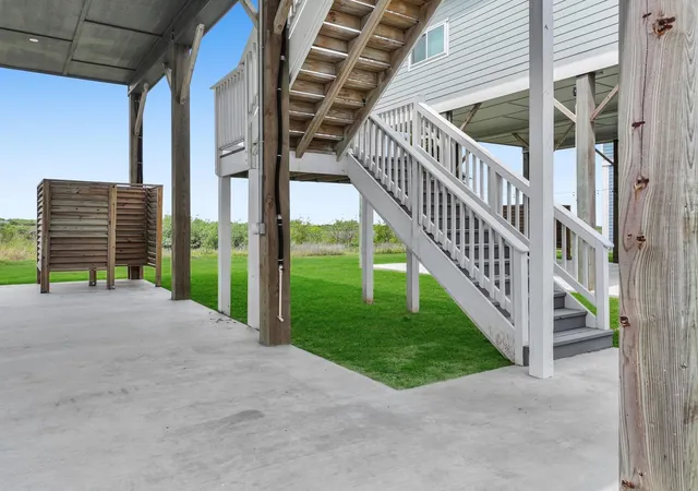 49th image of 1041 Sunset Circle W, Port Bolivar, TX 77650 | MLS# 49027099