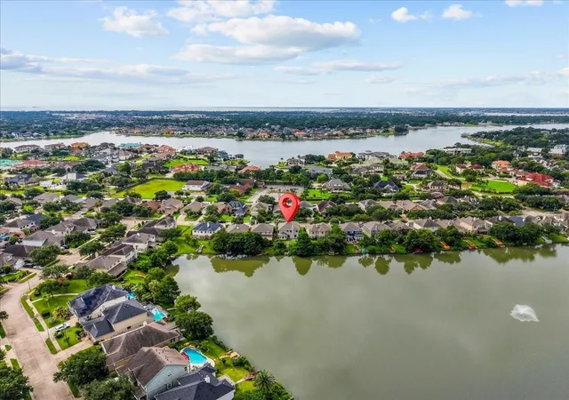 Photo 2 of Single family home for sale at 1619 Roaring Springs Ln, Seabrook, TX 77586 | MLS# 11994703 | Listing updated on 2026-09-25