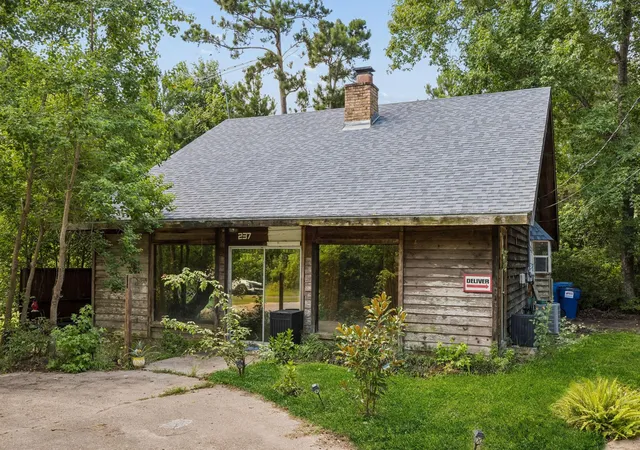 1st image of 237 Long Dr, Onalaska, TX 77360 | MLS# 96399062