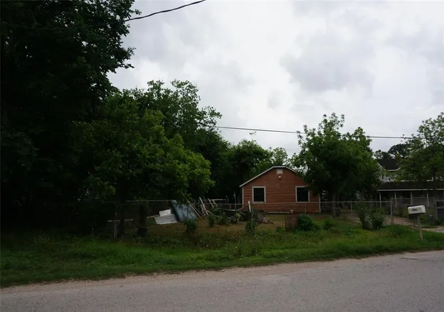 Photo 4 of Land for sale at 4308 Banner Dr, Houston, TX 77013 | MLS# 84855880 | Listing updated on 2026-04-24