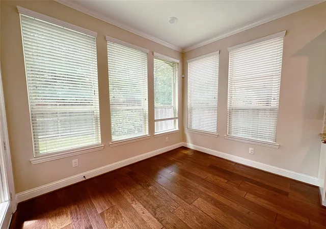 Photo 4 of Townhouse for sale at 11 Silver Rock Dr, Tomball, TX 77375 | MLS# 66421187 | Listing updated on 2026-08-28