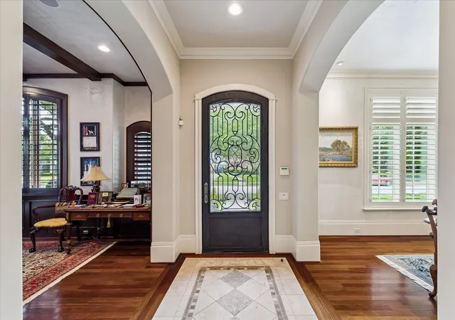 2nd image of 2242 Pelham Dr, Houston, TX 77019 | MLS# 42044068