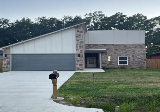 1st image of 10745 Vinson St, Beaumont, TX 77713 | MLS# 41955216