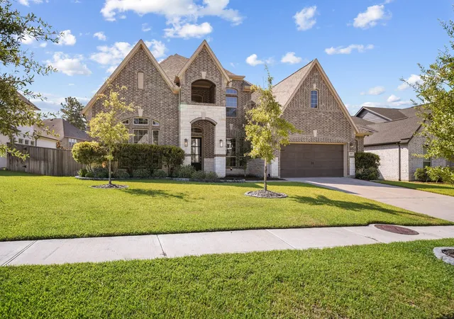 1st image of 1015 Groveton Ridge Ln, Pinehurst, TX 77362 | MLS# 90638434