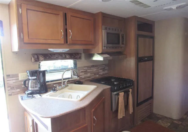 3rd image of 221 County Road 299, Bay City, TX 77414 | MLS# 45874746