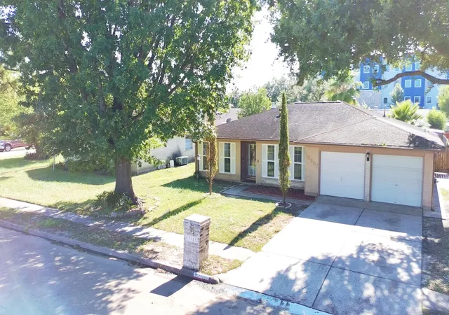 Photo 1 of Sale Pending at 13907 Peatwood Rd, Houston, TX 77038 | MLS# 98550726 | Listing updated on 2026-09-16