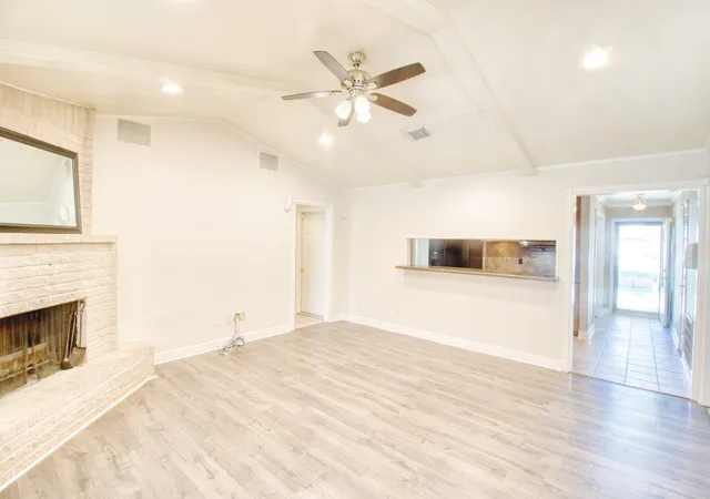 Photo 4 of Sale Pending at 13907 Peatwood Rd, Houston, TX 77038 | MLS# 98550726 | Listing updated on 2026-09-16